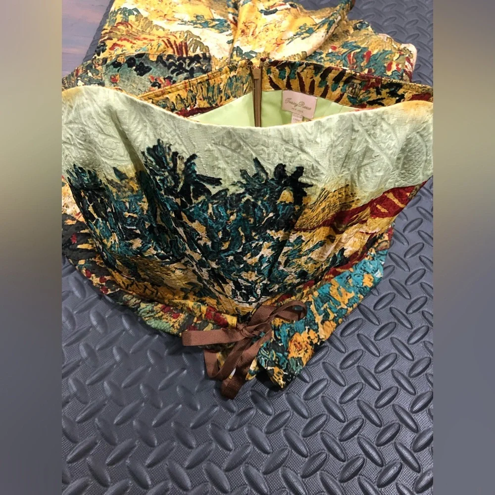 107. Tracy Reese Floral 100% Silk Cocktail Dress with adjustable belt - Picture 4 of 9